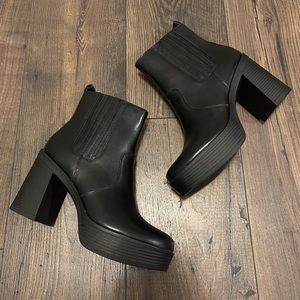 House of Harlow 1960 Black Leather Chunky Boots NWT